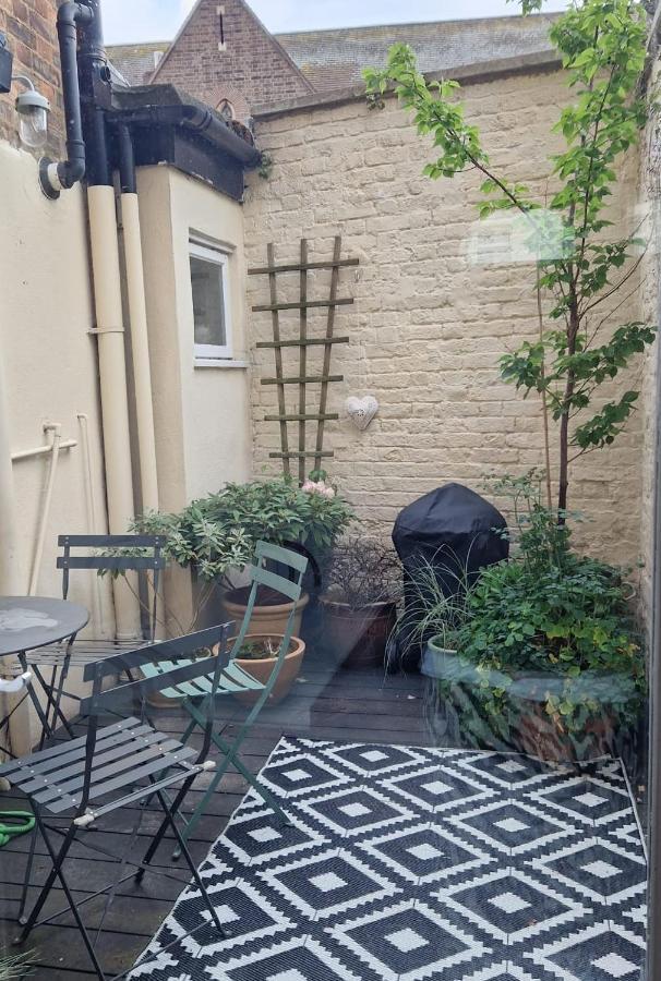Colourful 2 Bed 2 Bath Tooting House Apartamento Londres Exterior foto